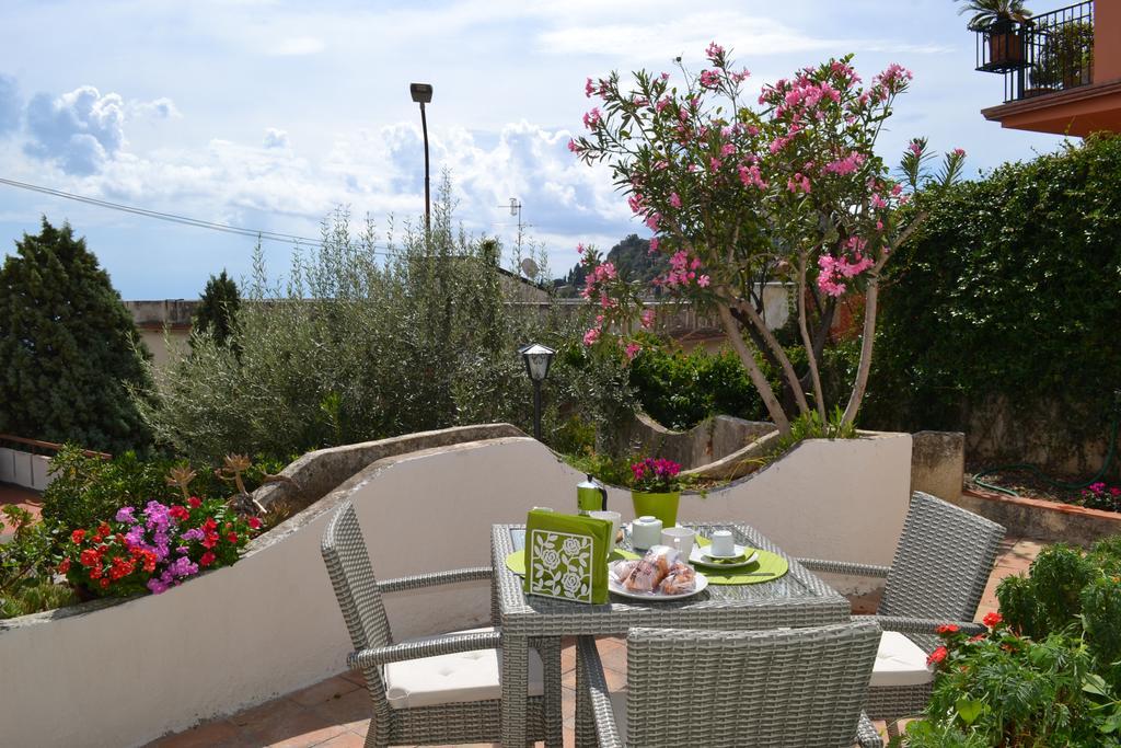 Charming Place Taormina Esterno foto
