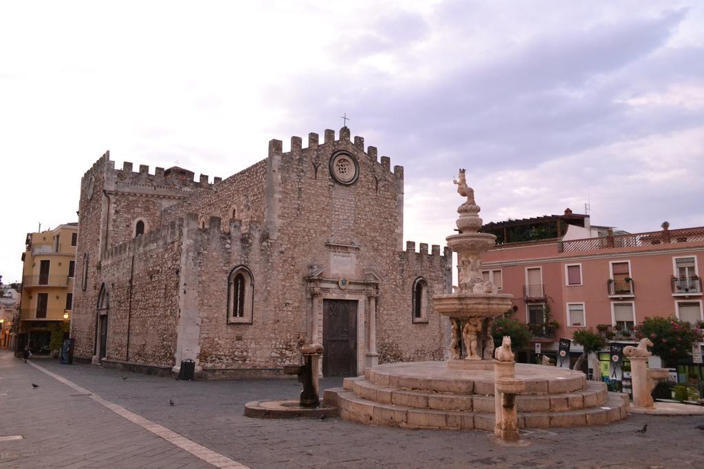 Charming Place Taormina Esterno foto